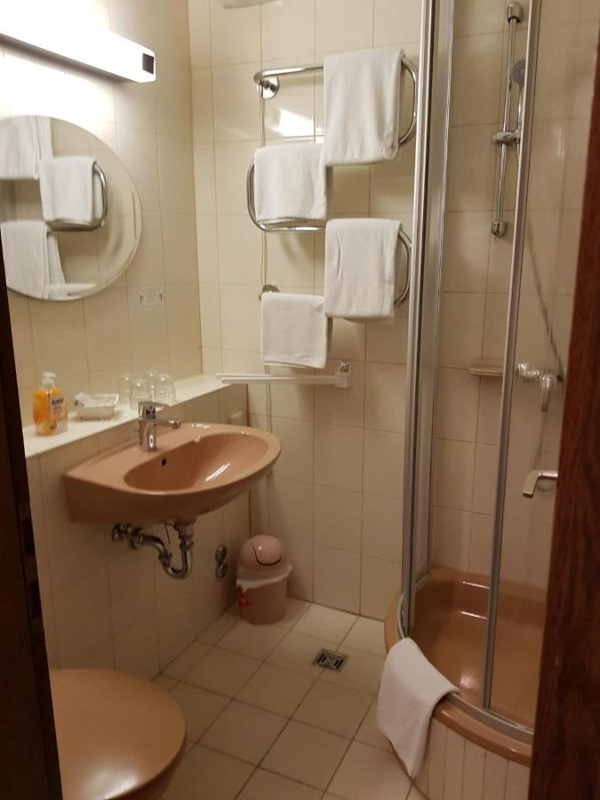 Hotel Zum Mueckenberger Hof Lauchhammer Zewnętrze zdjęcie